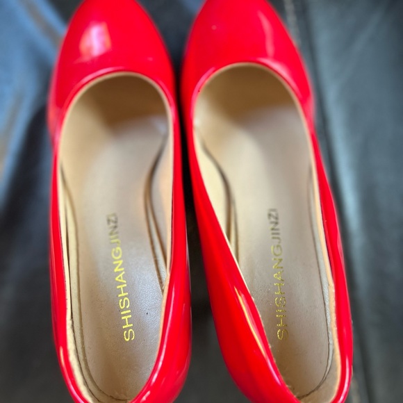 Red vintage looking red pumps by Shishangjinzi - Picture 2 of 5